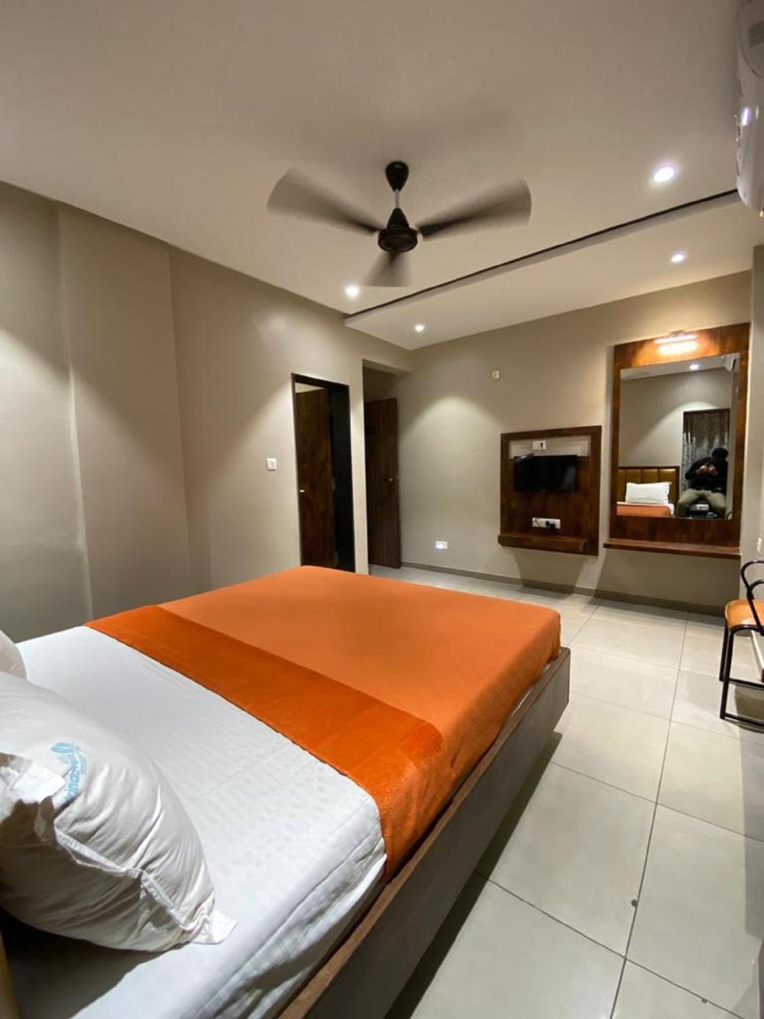 Hotel Samrat, Kolhápur Kültér fotó