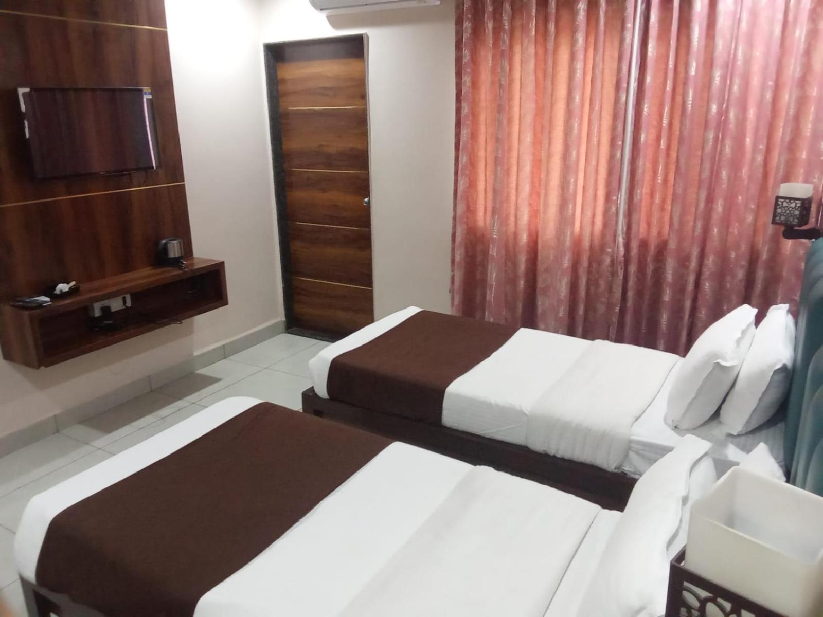 Hotel Samrat, Kolhápur Kültér fotó